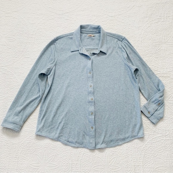 Faherty Women's All Time Shirt, Blue Heather Twill‎ - Picture 2 of 4